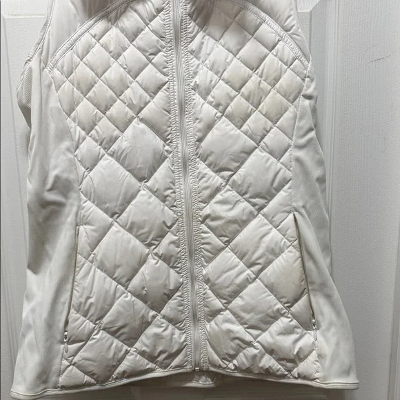 Lululemon Women's Quilted White Vest - Picture 2 of 11